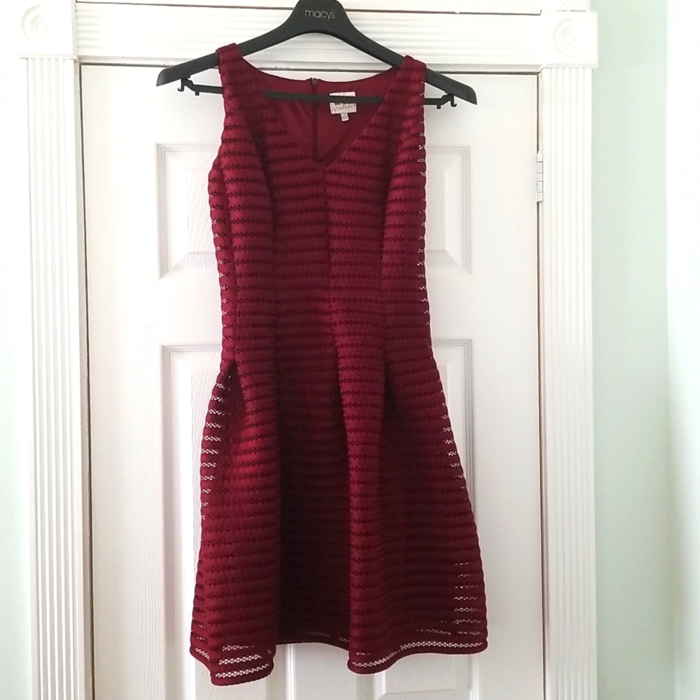 Size 4 maroon color party dress